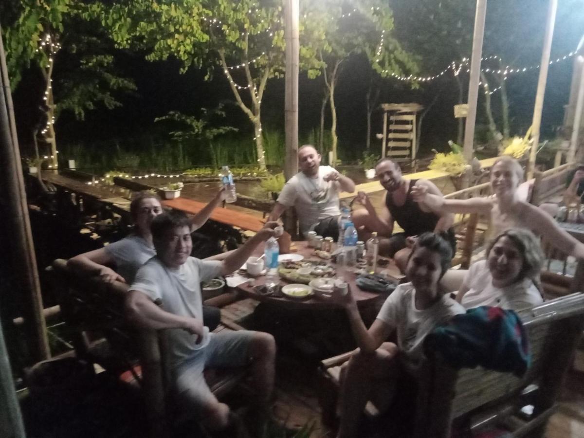 Truong Huy Homestay Mai Châu Exterior foto